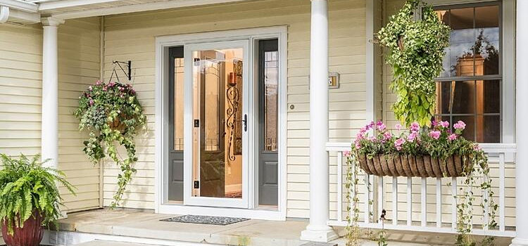 screen door installation in Tracy